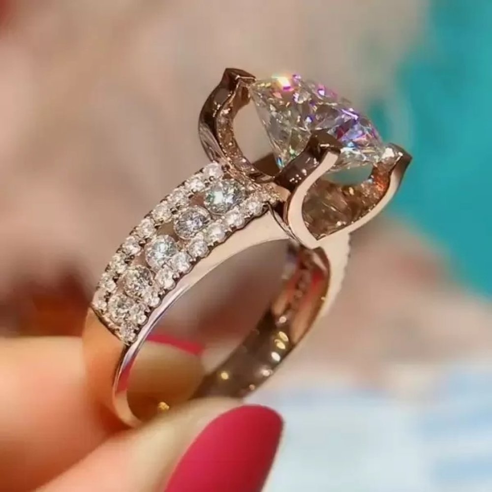 💥Crystal Pure Zircon Rose Gold Luxury Chunky Ring for Women, UNVN12256